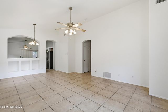 7704 S Trumpet Vine Avenue, Tucson, AZ 85747