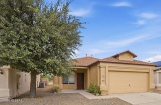 7704 S Trumpet Vine Avenue, Tucson, AZ 85747