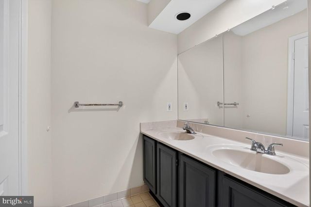 7932 BLUE GRAY CIR, Manassas, VA 20109