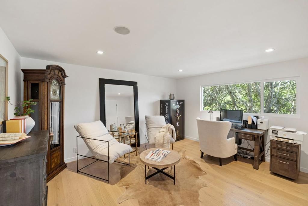 Image 32 of property listing at 2620 Summit Drive, Burlingame, CA 94010