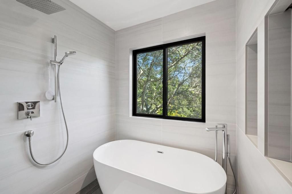 Image 34 of property listing at 2620 Summit Drive, Burlingame, CA 94010
