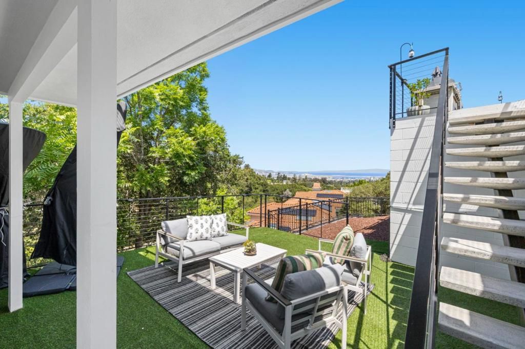 Image 37 of property listing at 2620 Summit Drive, Burlingame, CA 94010