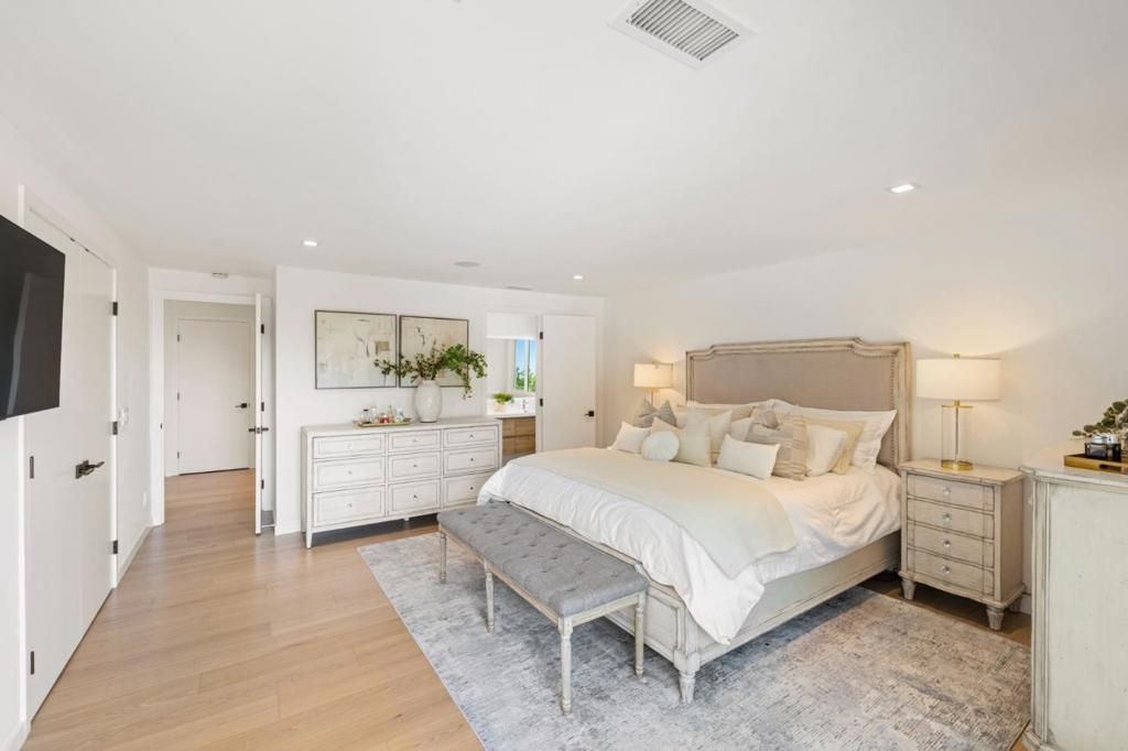 Image 46 of property listing at 2620 Summit Drive, Burlingame, CA 94010