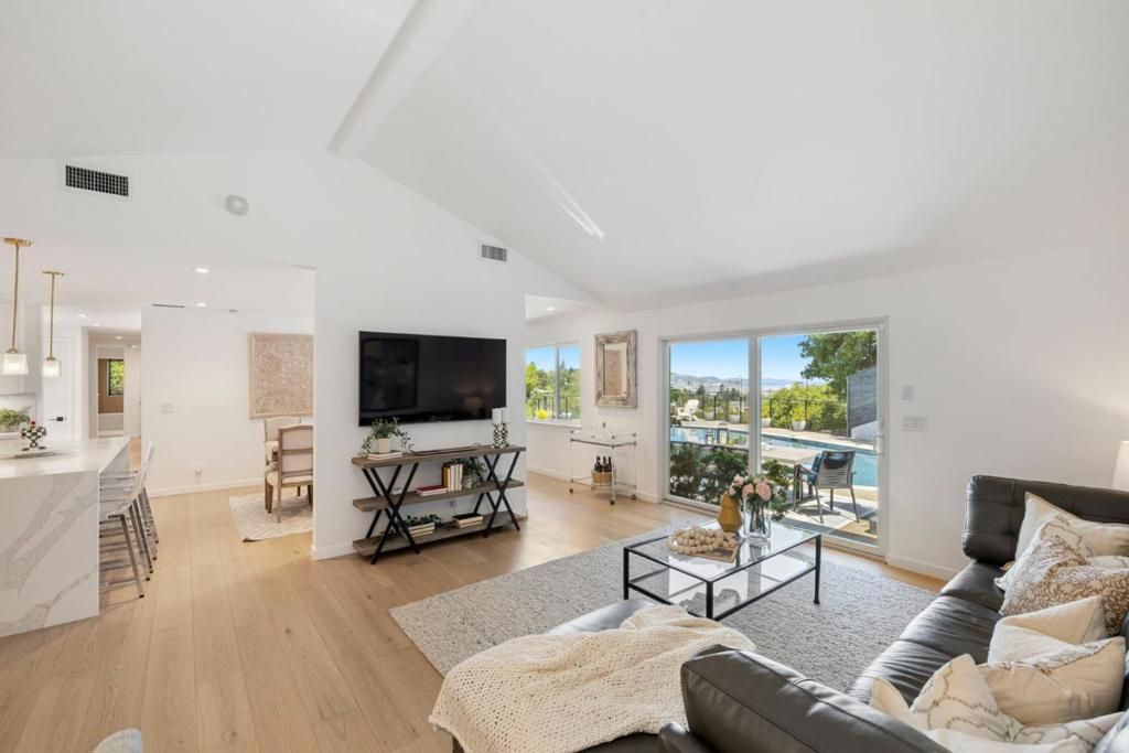 Image 58 of property listing at 2620 Summit Drive, Burlingame, CA 94010