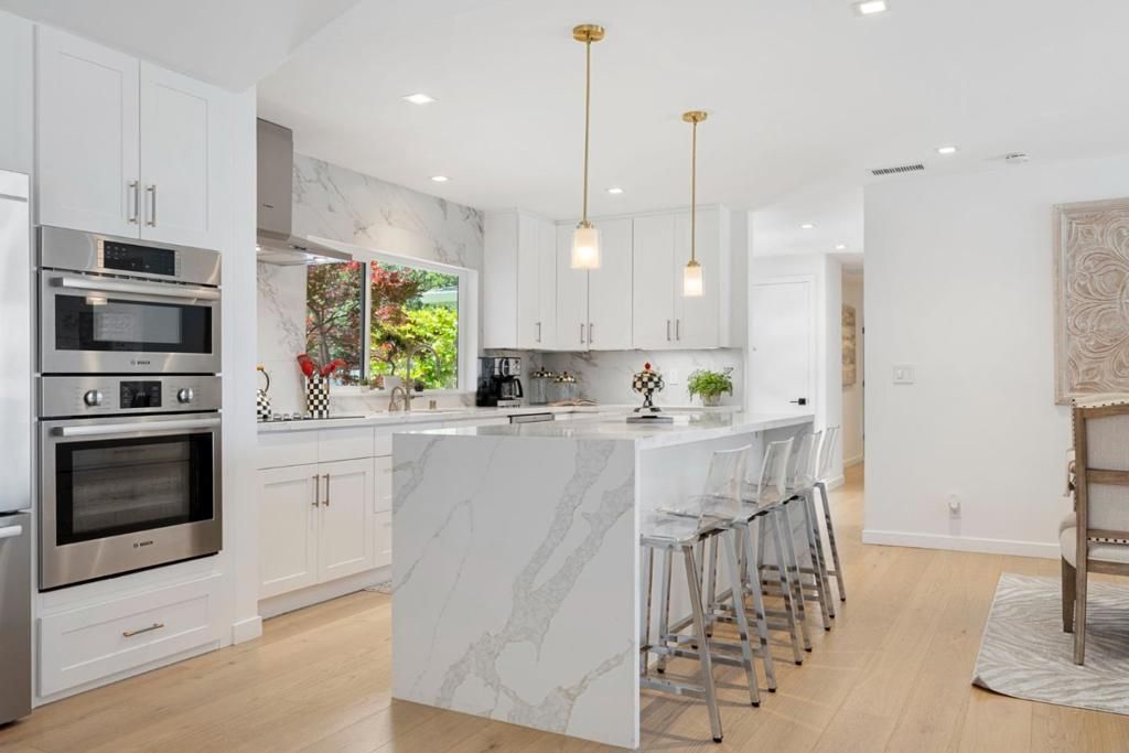 Image 60 of property listing at 2620 Summit Drive, Burlingame, CA 94010