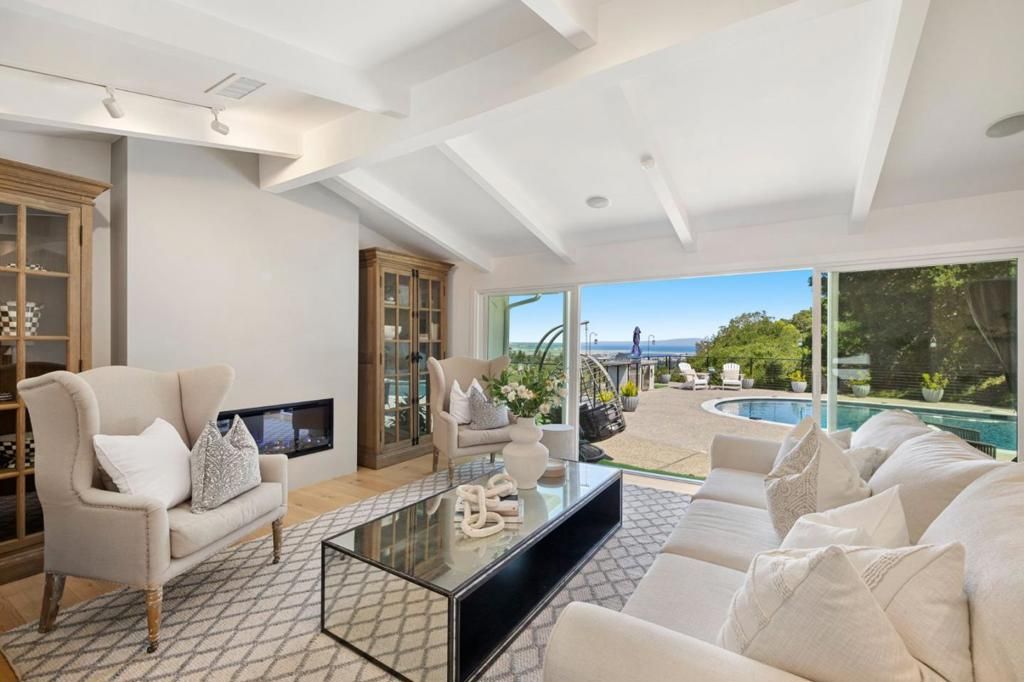 Image 68 of property listing at 2620 Summit Drive, Burlingame, CA 94010