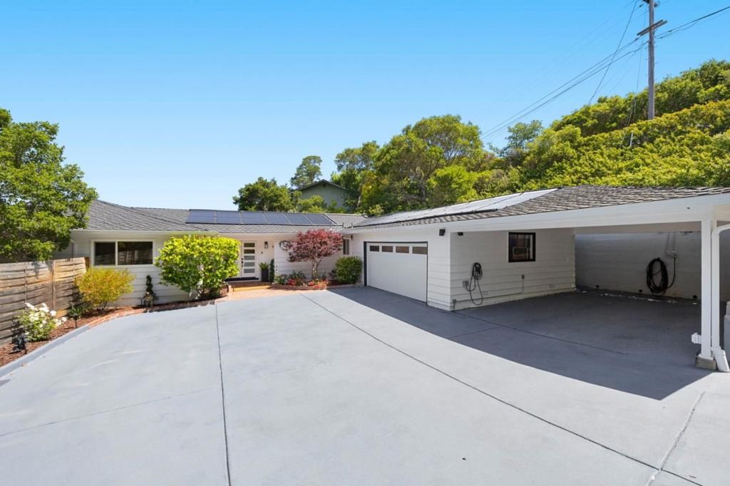 Image 72 of property listing at 2620 Summit Drive, Burlingame, CA 94010