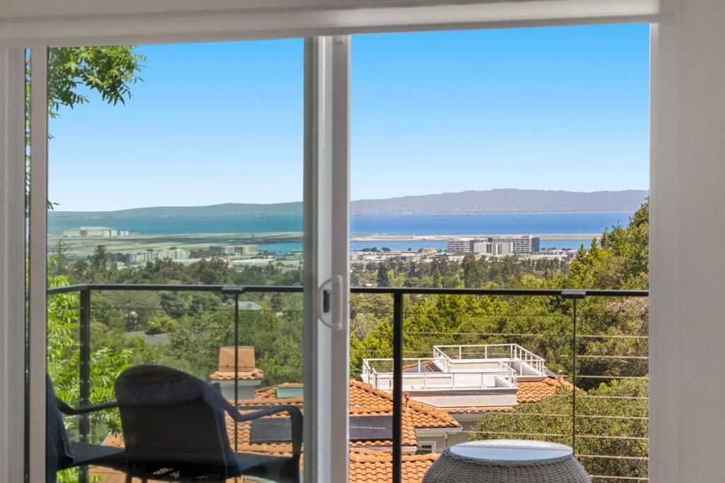 Image 74 of property listing at 2620 Summit Drive, Burlingame, CA 94010