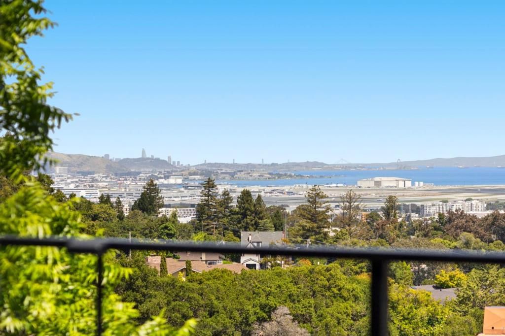 Image 75 of property listing at 2620 Summit Drive, Burlingame, CA 94010