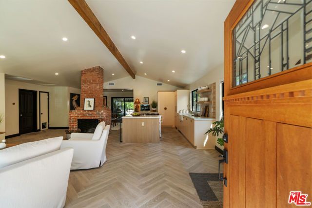 4440 Sylmar Avenue, Sherman Oaks, CA 91423