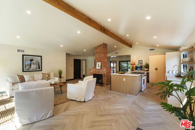 4440 Sylmar Avenue, Sherman Oaks, CA 91423