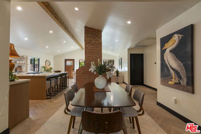 4440 Sylmar Avenue, Sherman Oaks, CA 91423