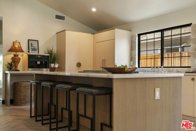 4440 Sylmar Avenue, Sherman Oaks, CA 91423