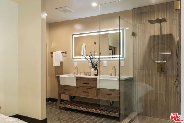 4440 Sylmar Avenue, Sherman Oaks, CA 91423