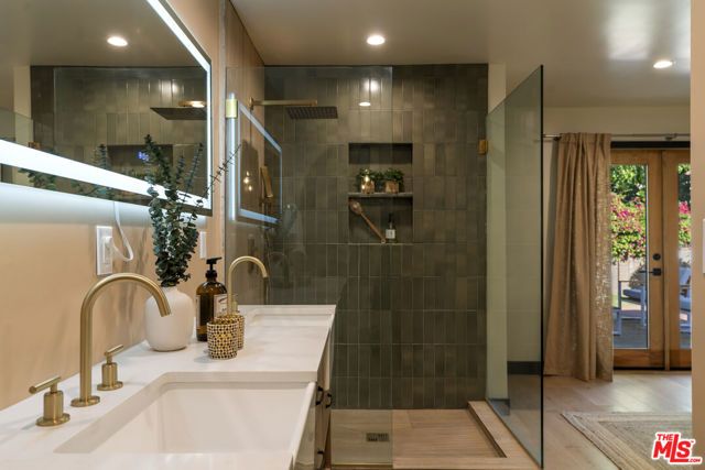 4440 Sylmar Avenue, Sherman Oaks, CA 91423