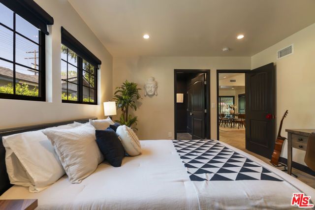 4440 Sylmar Avenue, Sherman Oaks, CA 91423