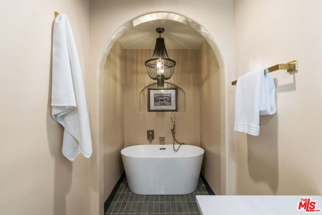 4440 Sylmar Avenue, Sherman Oaks, CA 91423