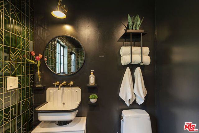 4440 Sylmar Avenue, Sherman Oaks, CA 91423