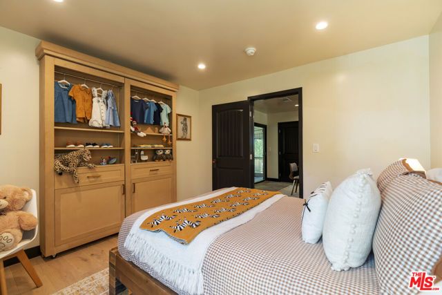 4440 Sylmar Avenue, Sherman Oaks, CA 91423