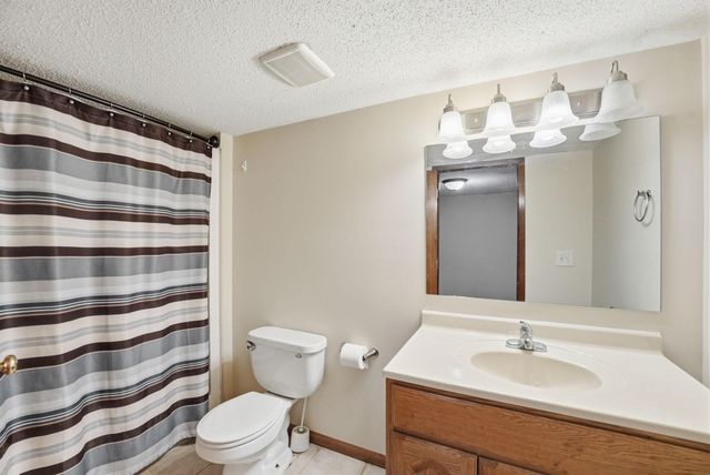 8824 Oregon Avenue N, Brooklyn Park, MN 55445