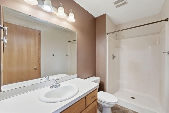 8824 Oregon Avenue N, Brooklyn Park, MN 55445