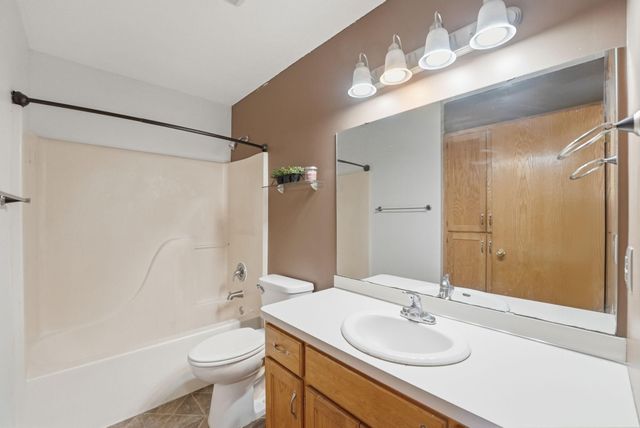 8824 Oregon Avenue N, Brooklyn Park, MN 55445