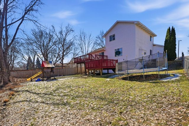 8824 Oregon Avenue N, Brooklyn Park, MN 55445