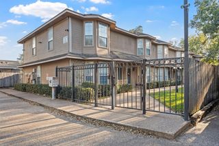 2009 S 10th Street 6, Waco, TX 76706