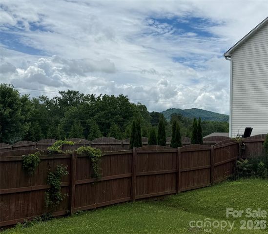 4 Henbit Way, Arden, NC 28704