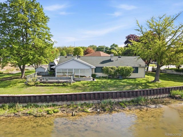 2857 Riverwood Court, Port Huron, MI 48060