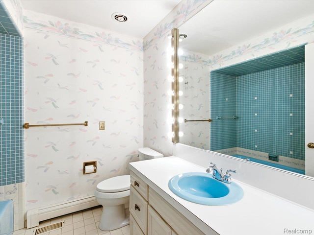 2857 Riverwood Court, Port Huron, MI 48060