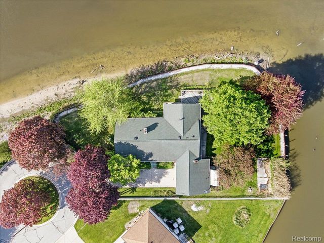 2857 Riverwood Court, Port Huron, MI 48060