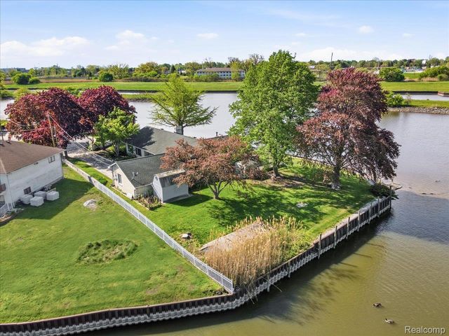 2857 Riverwood Court, Port Huron, MI 48060