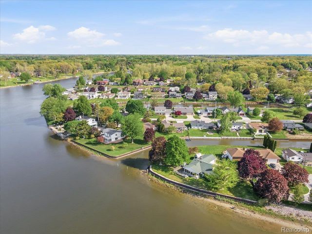 2857 Riverwood Court, Port Huron, MI 48060