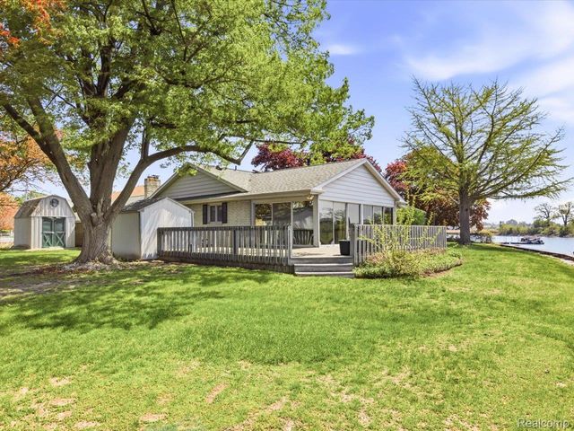 2857 Riverwood Court, Port Huron, MI 48060