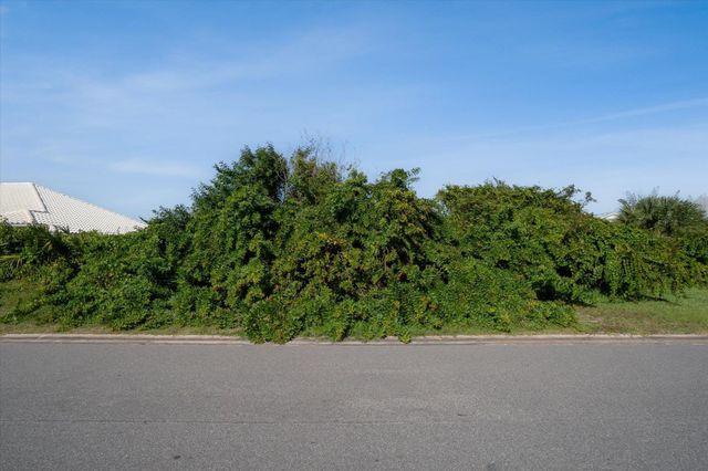 5 Rollins Dunes Dr, Palm Coast, FL 32137