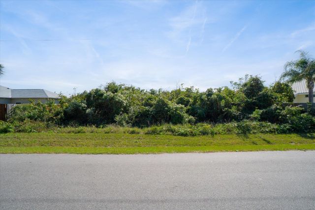 5 Rollins Dunes Dr, Palm Coast, FL 32137