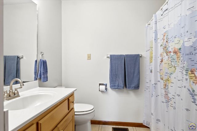 810 SW Mifflin RD, Topeka, KS 66606