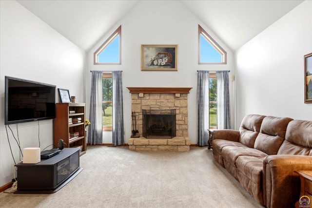 810 SW Mifflin RD, Topeka, KS 66606