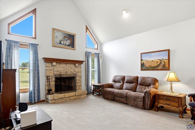 810 SW Mifflin RD, Topeka, KS 66606