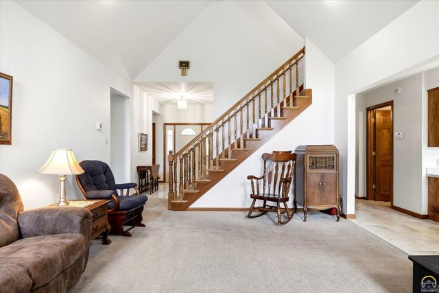 810 SW Mifflin RD, Topeka, KS 66606