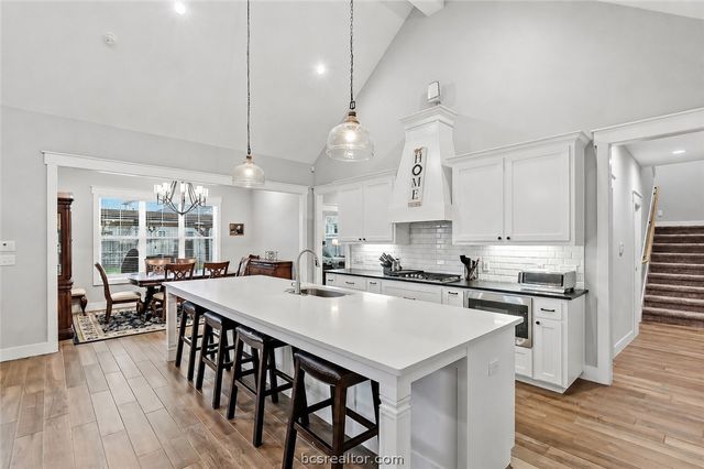 3509 Parmer Creek Court, College Station, TX 77845
