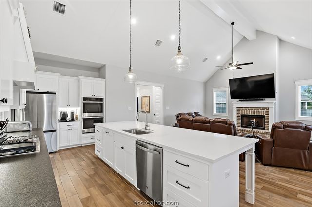 3509 Parmer Creek Court, College Station, TX 77845