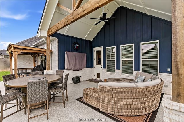 3509 Parmer Creek Court, College Station, TX 77845