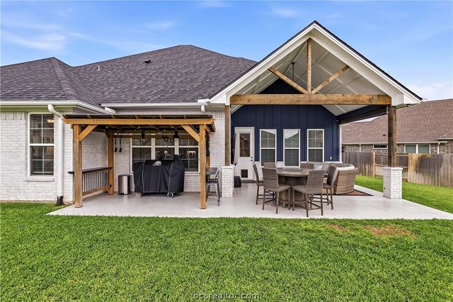 3509 Parmer Creek Court, College Station, TX 77845
