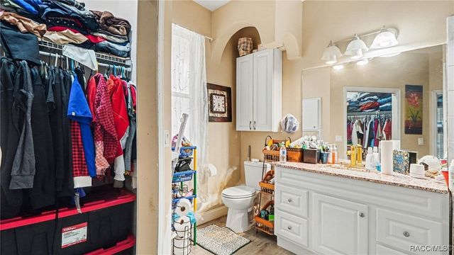 11080 W Cedar Lake Drive, Crystal River, FL 34428