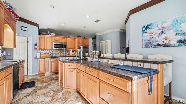11080 W Cedar Lake Drive, Crystal River, FL 34428