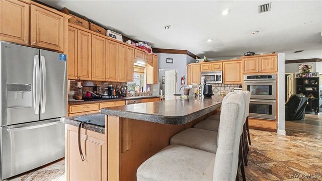 11080 W Cedar Lake Drive, Crystal River, FL 34428