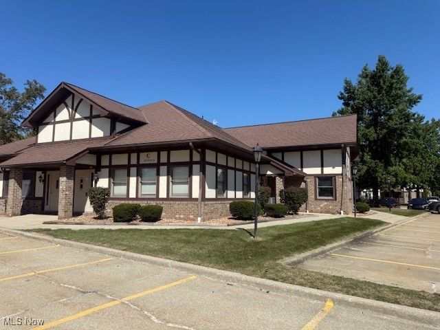 10900 Pearl Road C2, Strongsville, OH 44136