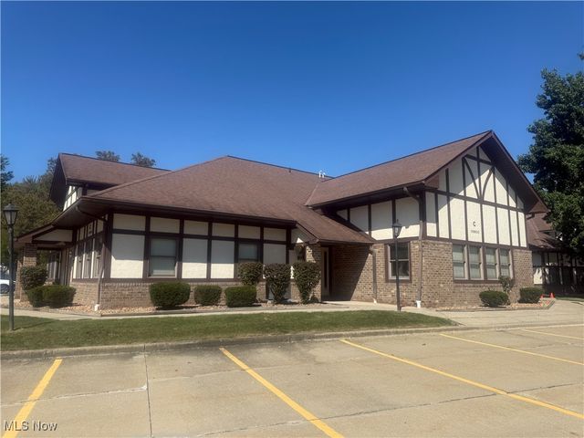 10900 Pearl Road C2, Strongsville, OH 44136